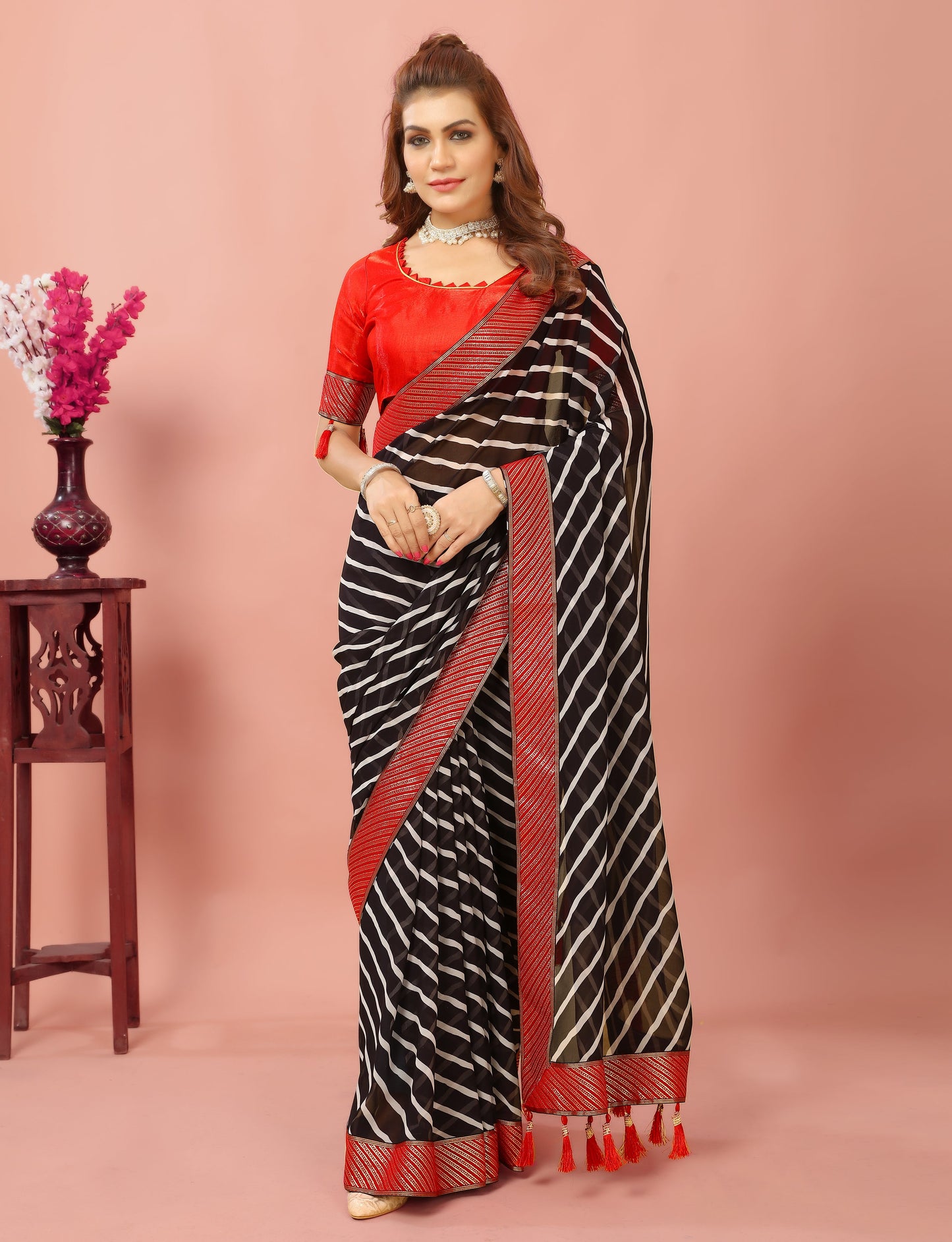 Laheriya Patterned Digital Printed New Trend Traditional Georgette Saree with Unstitched Muslin Blouse Piece