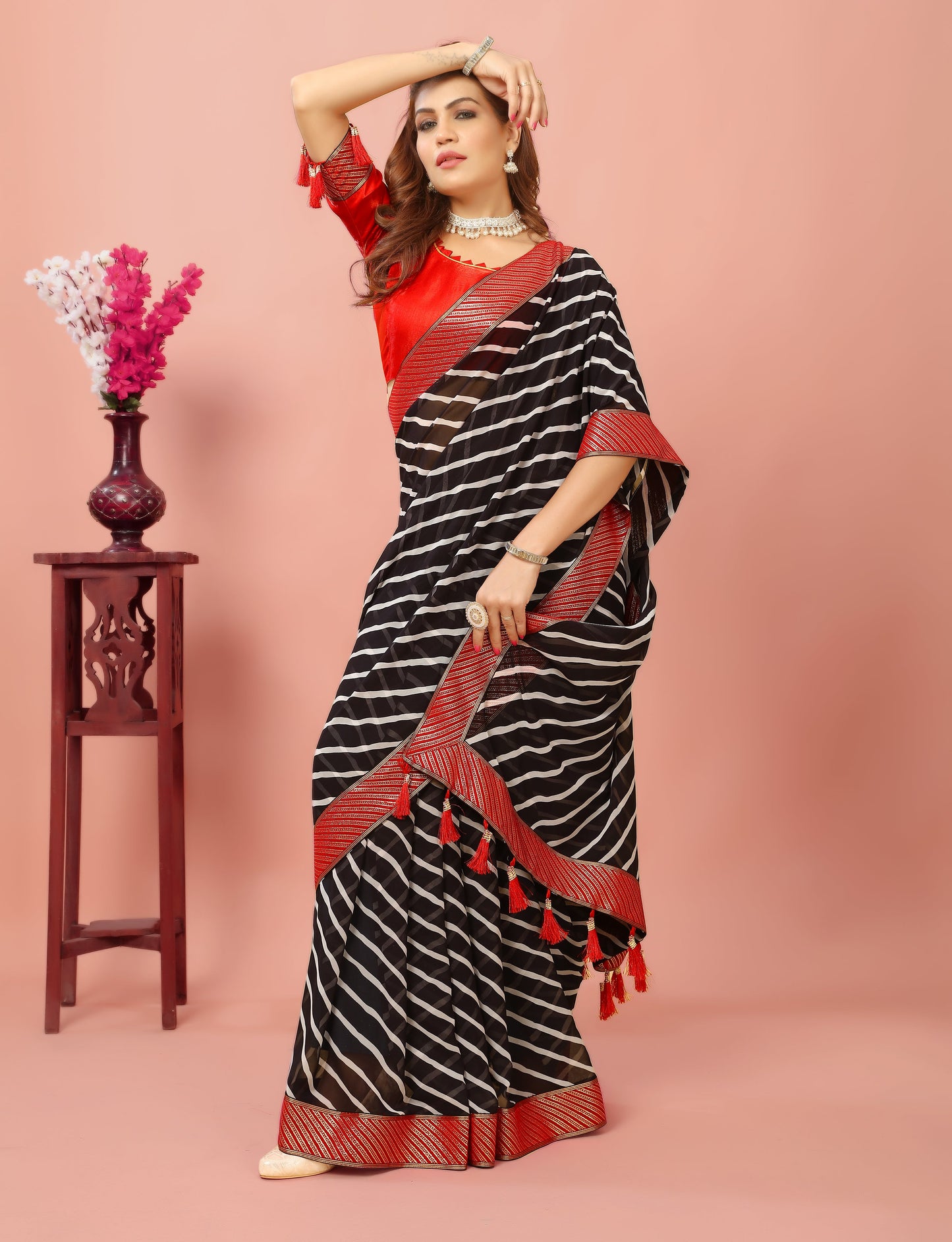 Laheriya Patterned Digital Printed New Trend Traditional Georgette Saree with Unstitched Muslin Blouse Piece