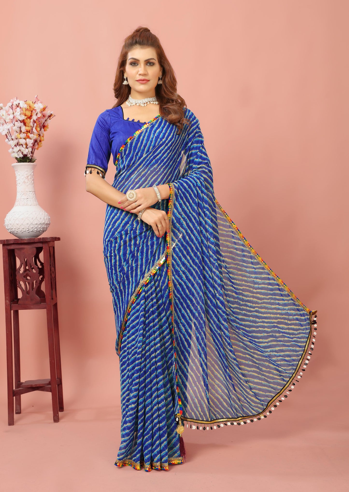 Laheriya Patterned Digital printed Lace Border Georgette Saree with Unstitched Muslin Blouse Piece