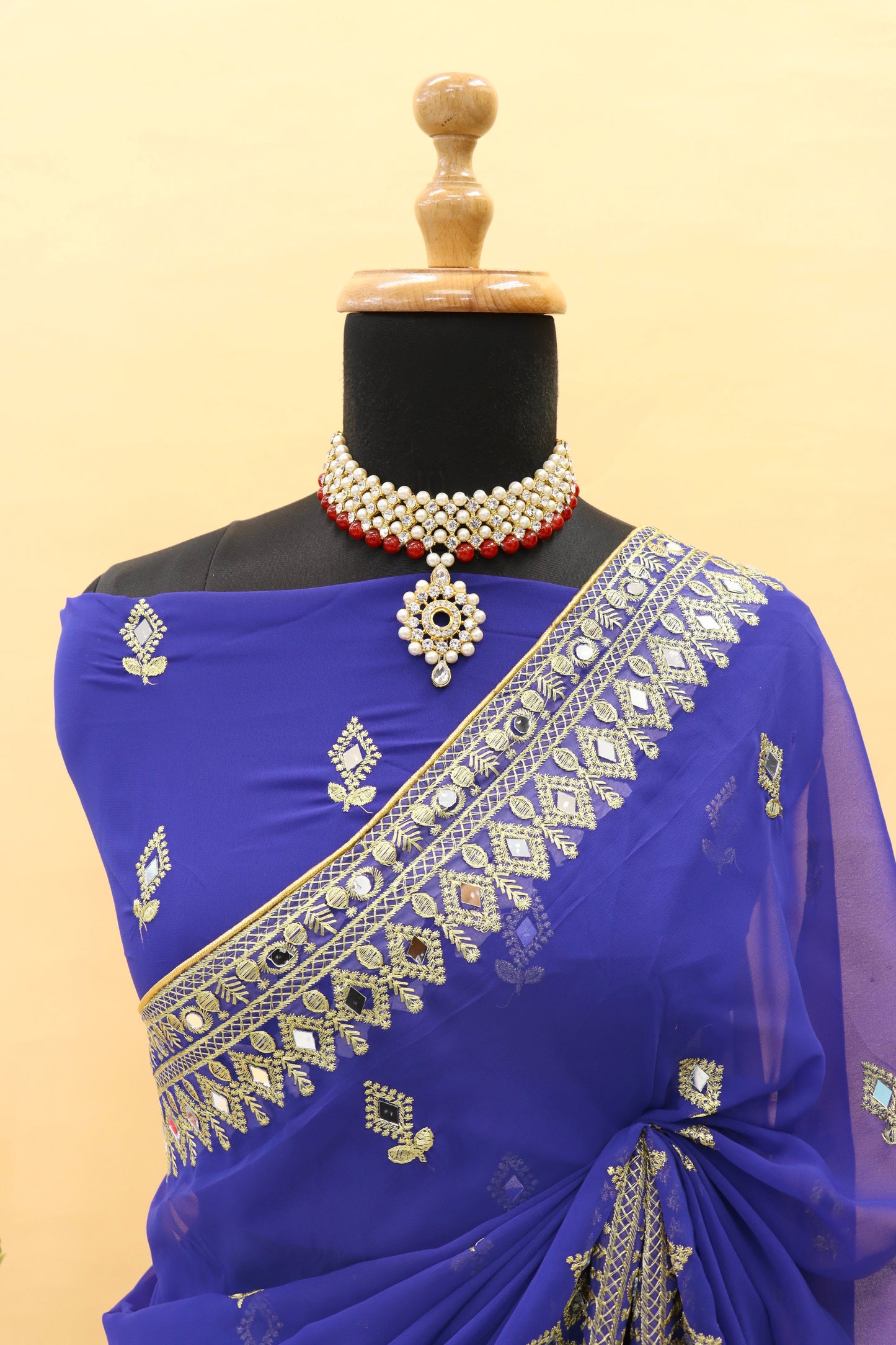 Traditional Trending Georgette Saree with Blouse Piece