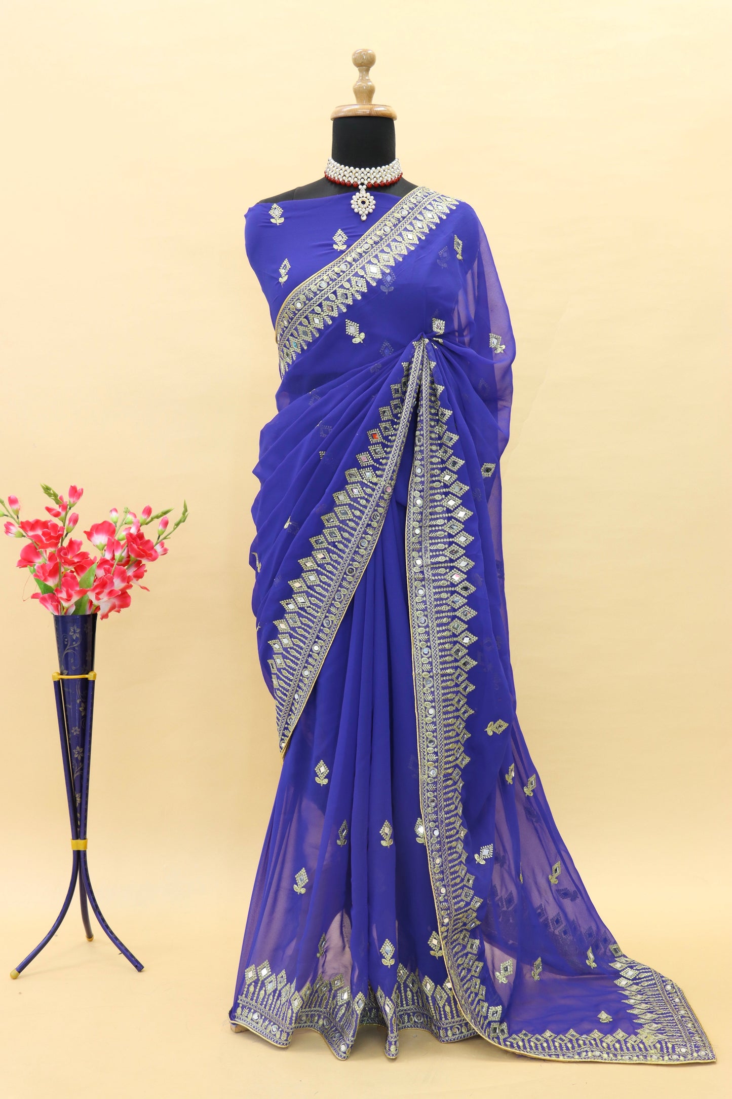 Traditional Trending Georgette Saree with Blouse Piece