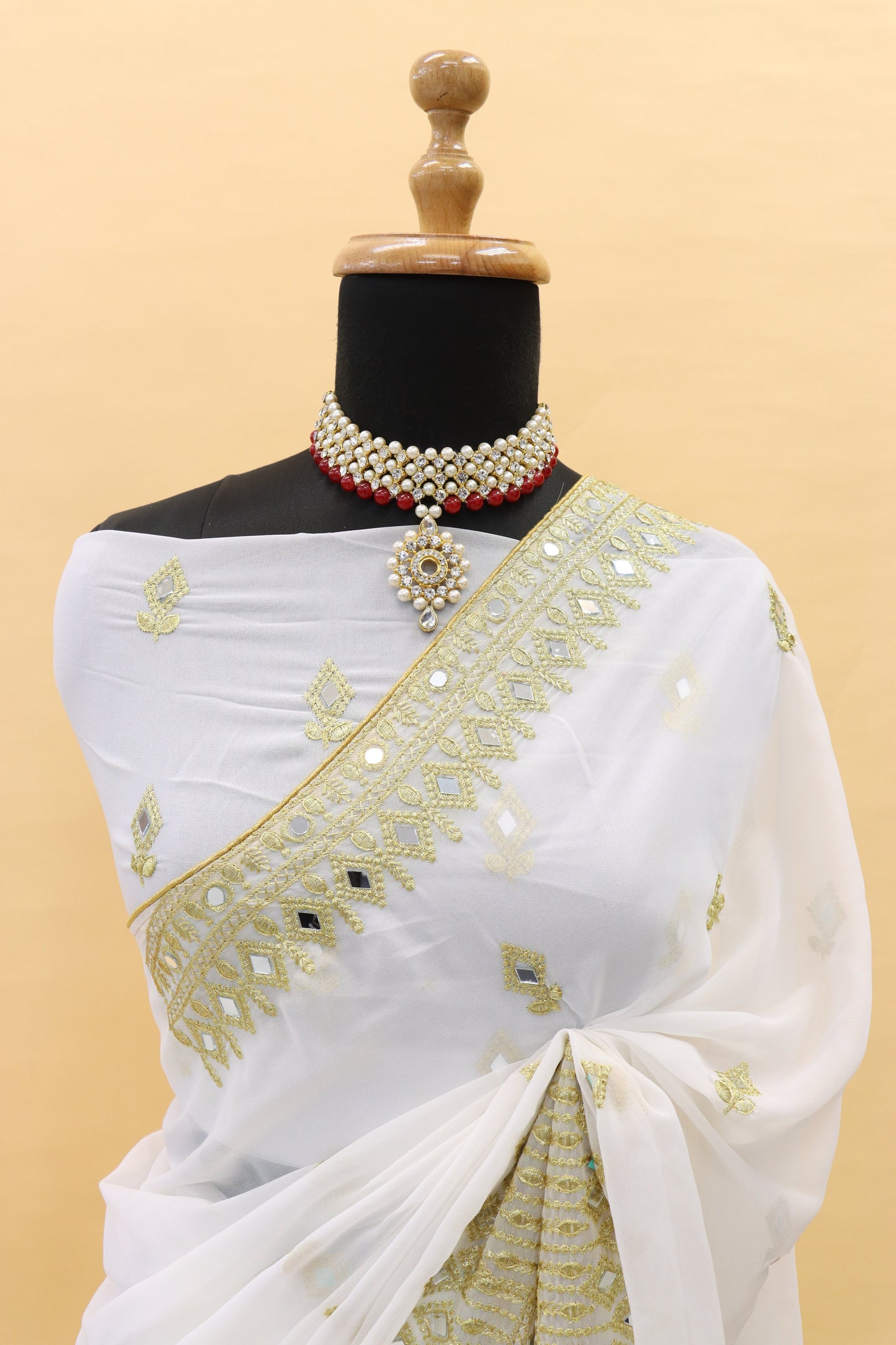 Traditional Trending Georgette Saree with Blouse Piece