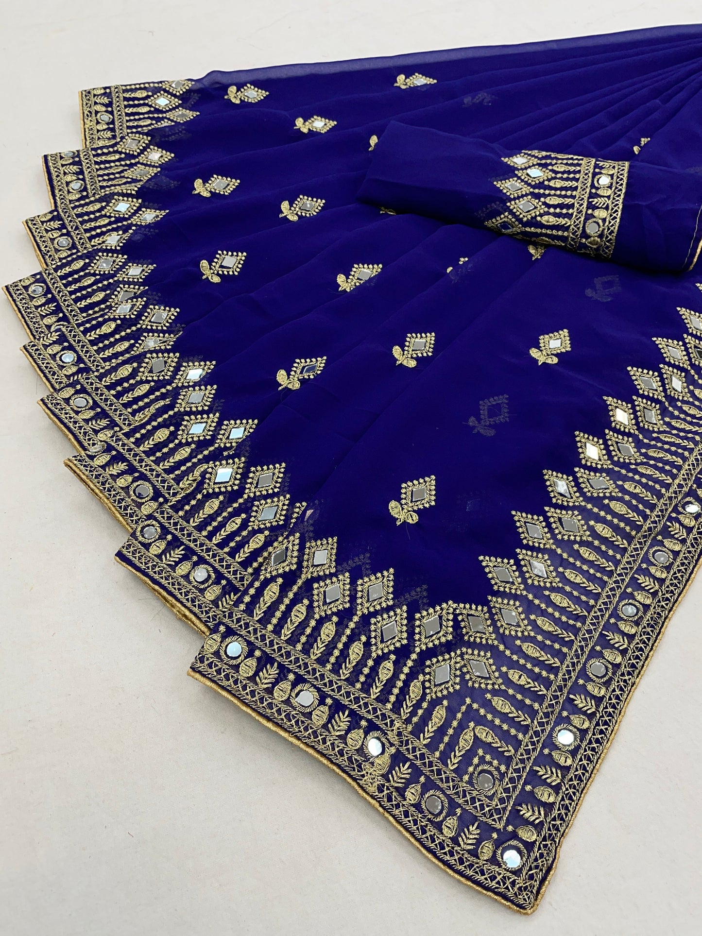 Traditional Trending Georgette Saree with Blouse Piece