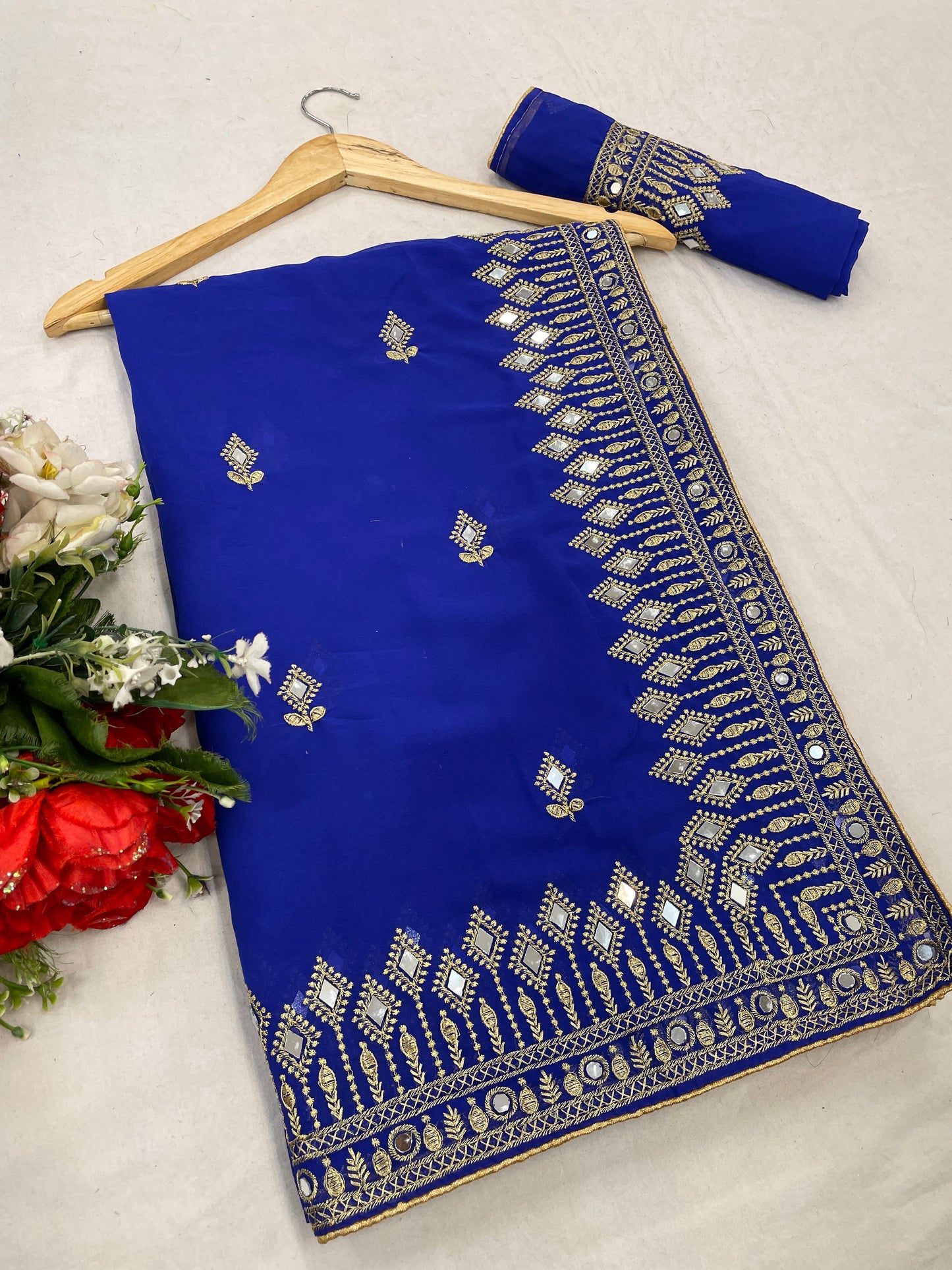 Traditional Trending Georgette Saree with Blouse Piece