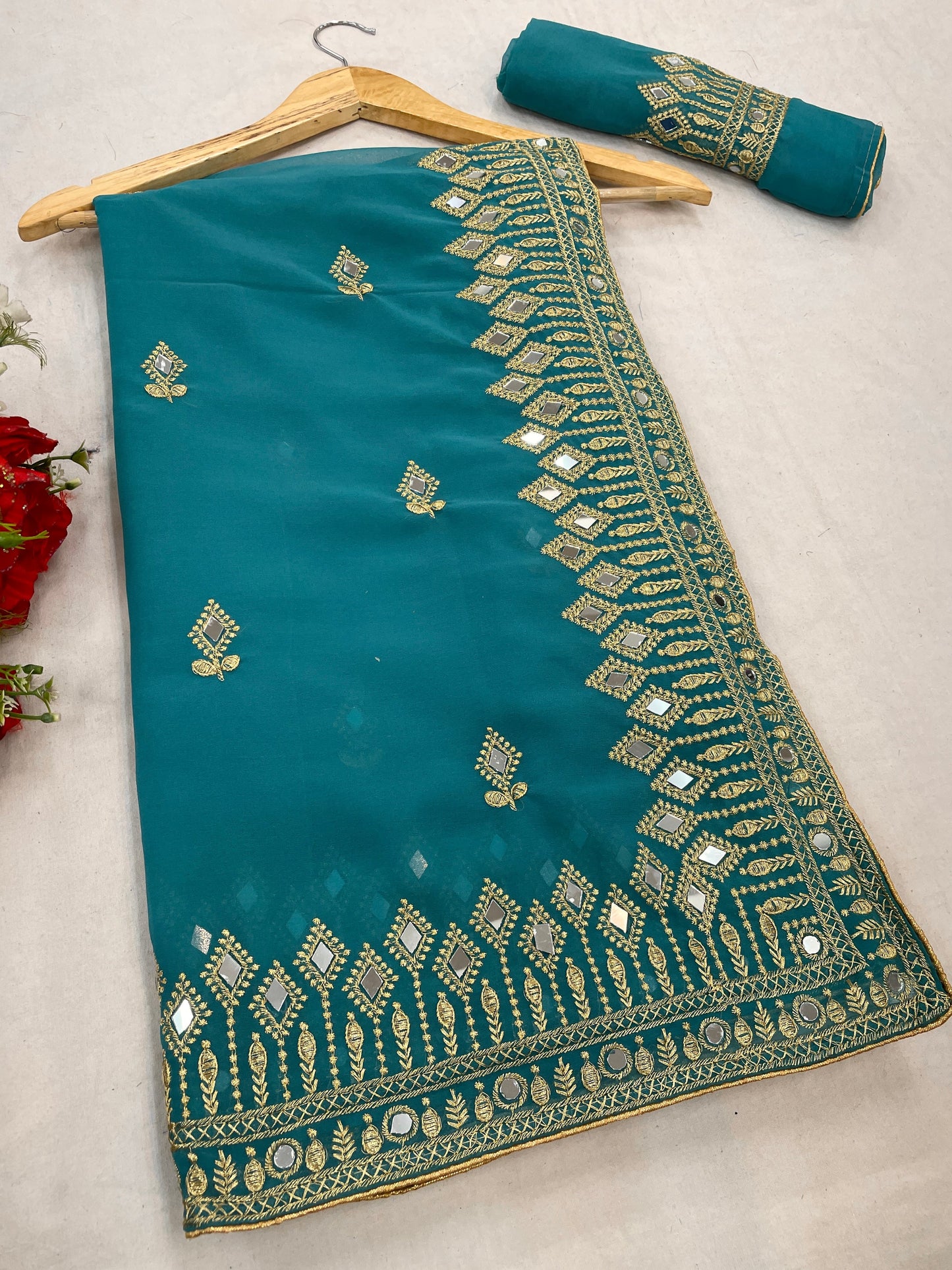 Traditional Trending Georgette Saree with Blouse Piece