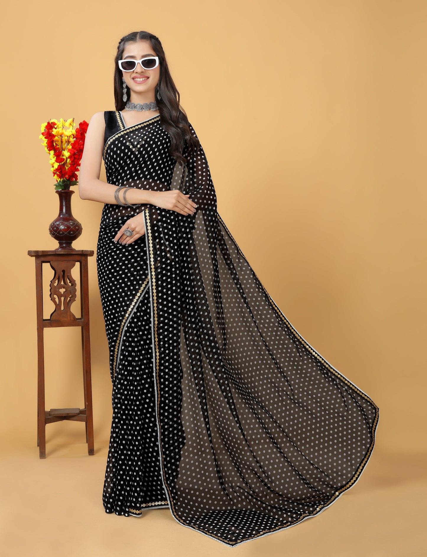 Beautiful Designed Lace Bordered Printed Georgette Saree with Muslin Blouse Piece