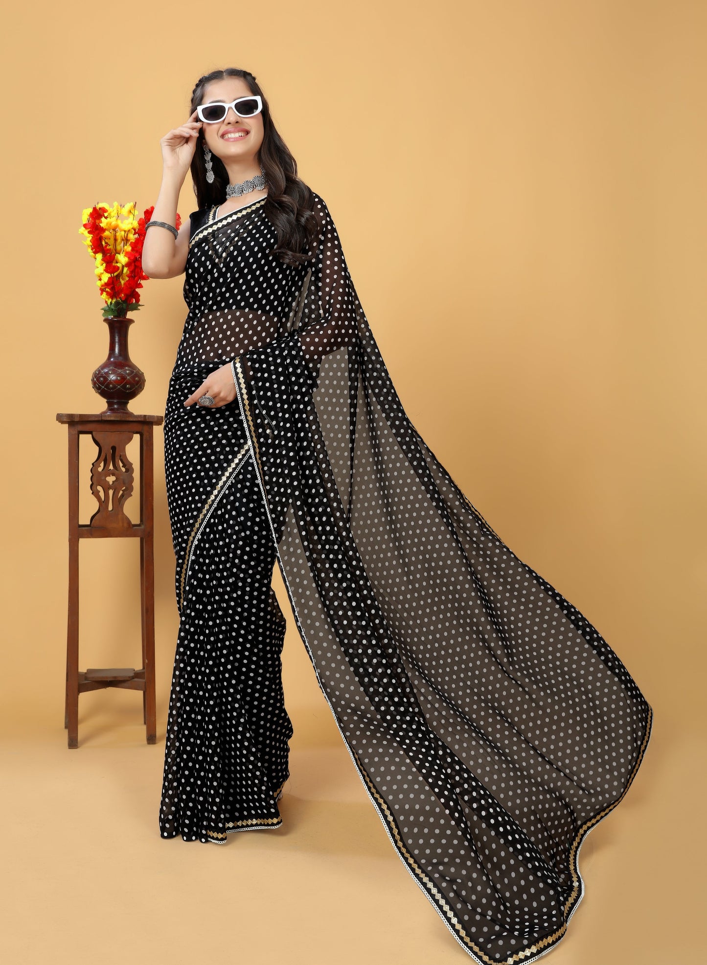 Beautiful Designed Lace Bordered Printed Georgette Saree with Muslin Blouse Piece