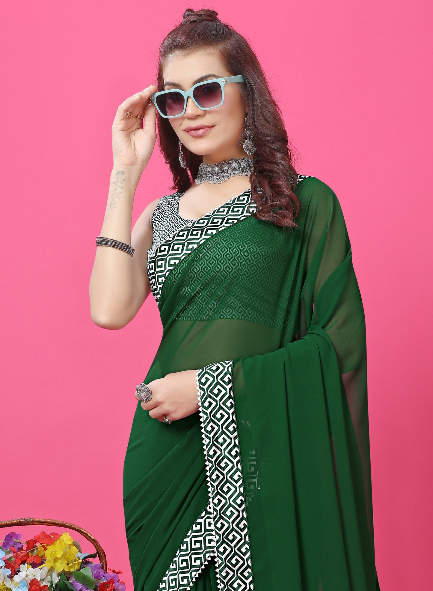 Modern Stylish Digital Printed Lace Border Saree with Printed Blouse piece